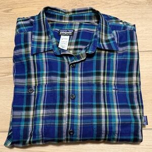 Patagonia Men's Vibrant Blue and Green Plaid Long Sleeve Shirt